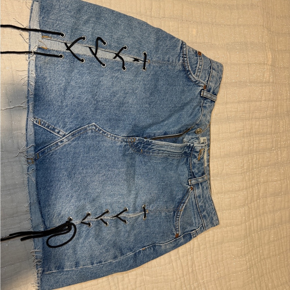 Topshop Blue Lace-Up Jean Shorts - Picture 3 of 8
